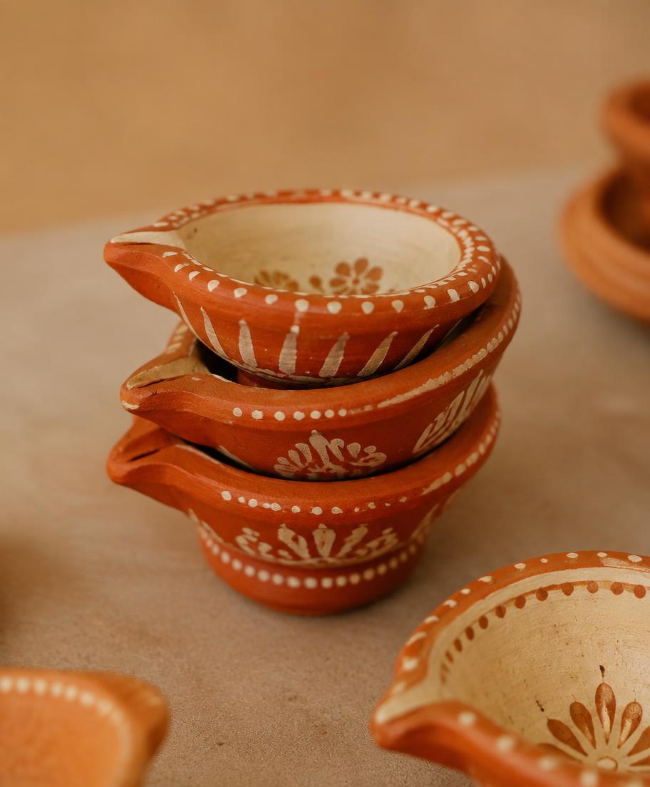 Festive Gullak & Diya Hamper view 3